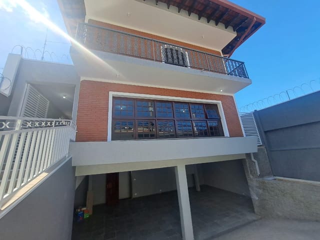 Sobrado com 484m² 6 quartos e 6 banheiros, para alugar, no bairro Vila Yolanda em Osasco