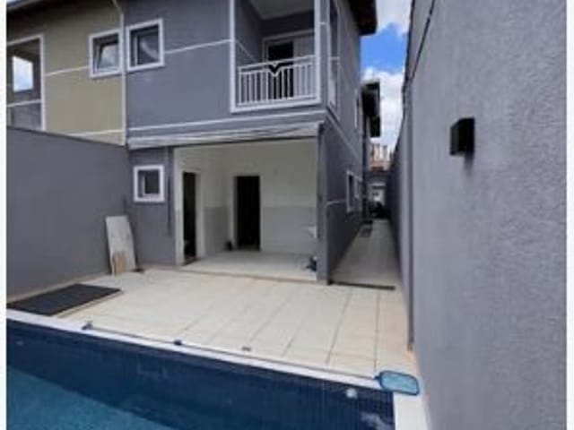Foto do Sobrado - Excelente sobrado à venda, totalmente reformado, com piscina, na região do Jardim Vila Galvão, Guarulhos, SP | Imobiliária Compare