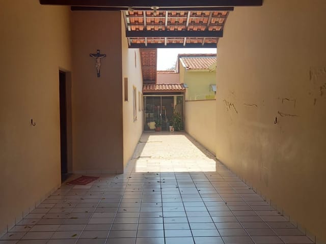 Sobrado com 313m² 4 quartos e 2 banheiros, à venda, no bairro Recanto das Rosas em Cerquilho