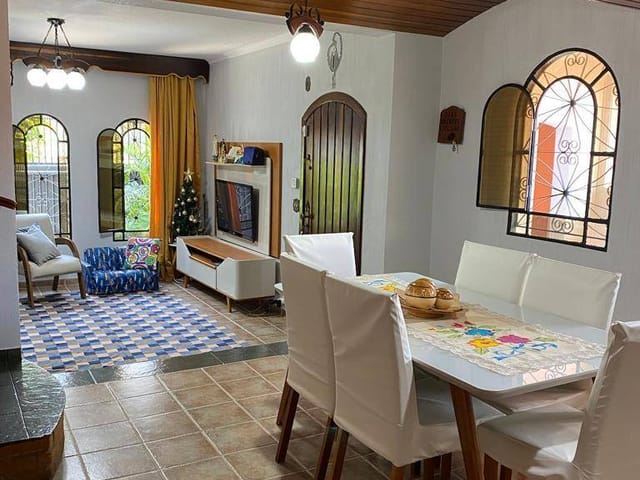 Foto do Sobrado - Sobrado à venda, Jardim Santa Cecília, Guarulhos, SP- ***ACEITA PERMUTA POR APARTAMENTO MENOR VALOR**** Excelente LOcalização | Imobiliária Compare