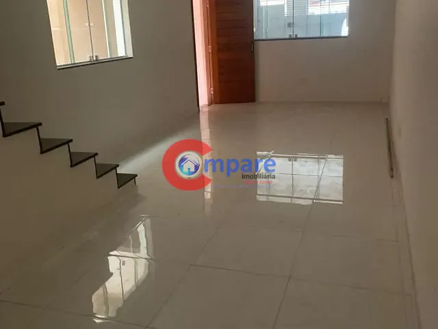 Sobrado 3 quartos e 2 banheiros, à venda, no bairro Gopoúva em Guarulhos