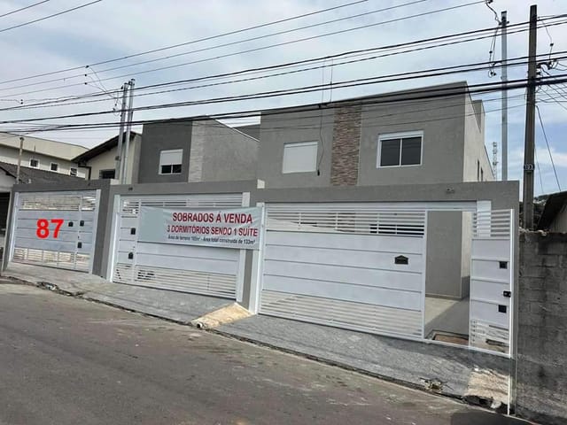 Sobrado com 148m² 3 quartos e 2 banheiros, à venda, no bairro Parque São George em Cotia