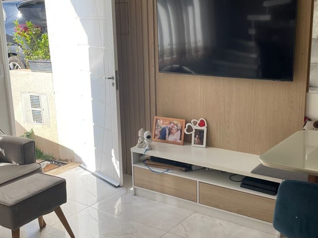 Sobrado 2 quartos e 2 banheiros, à venda, no bairro Chácara Ondas Verdes em Cotia