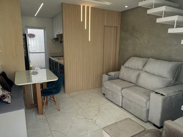 Sobrado 2 quartos e 2 banheiros, à venda, no bairro Chácara Ondas Verdes em Cotia