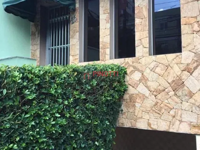 Sobrado 4 quartos e 2 banheiros, à venda ou para alugar, no bairro Vila Mussoline em São Bernardo do Campo