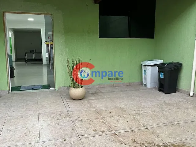 Sobrado para alugar, no bairro Jardim Presidente Dutra em Guarulhos
