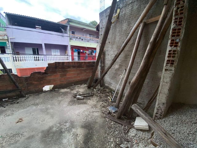 Sobrado com 400m² 5 quartos e 3 banheiros, à venda, no bairro Santa Maria em Osasco