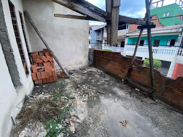 Sobrado com 400m² 5 quartos e 3 banheiros, à venda, no bairro Santa Maria em Osasco