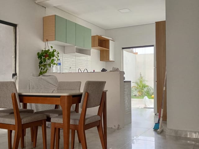 Sobrado com 150m² 4 quartos e 3 banheiros, à venda, no bairro Colina (Caucaia do Alto) em Cotia