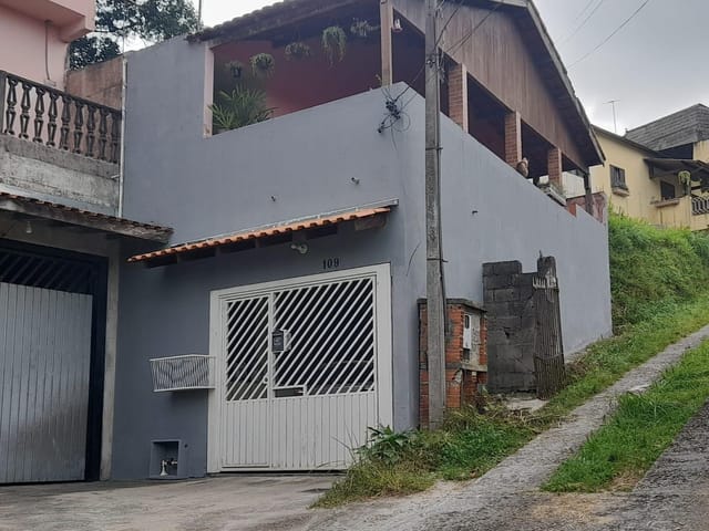 Sobrado com 244m² 3 quartos e 4 banheiros, à venda, no bairro Portal da Primavera em Cotia