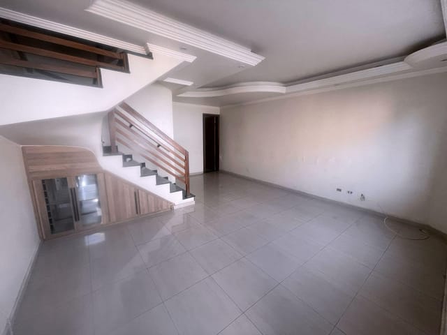 Foto do Sobrado - Excelente sobrado à venda, com 3 dormitórios e 2 vagas de garagem , na região do Centro, Guarulhos, SP | Imobiliária Compare