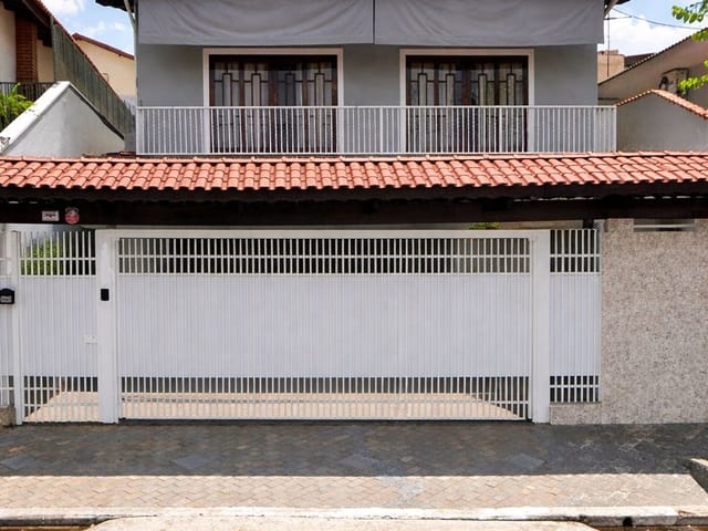 Sobrado com 360m² 4 quartos e 4 banheiros, à venda, no bairro City Bussocaba em Osasco
