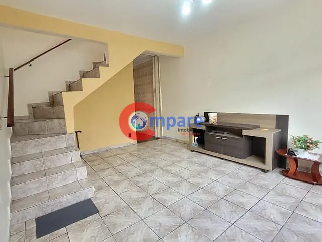 Sobrado 2 quartos e 2 banheiros, à venda, no bairro Parque Marabá em Guarulhos