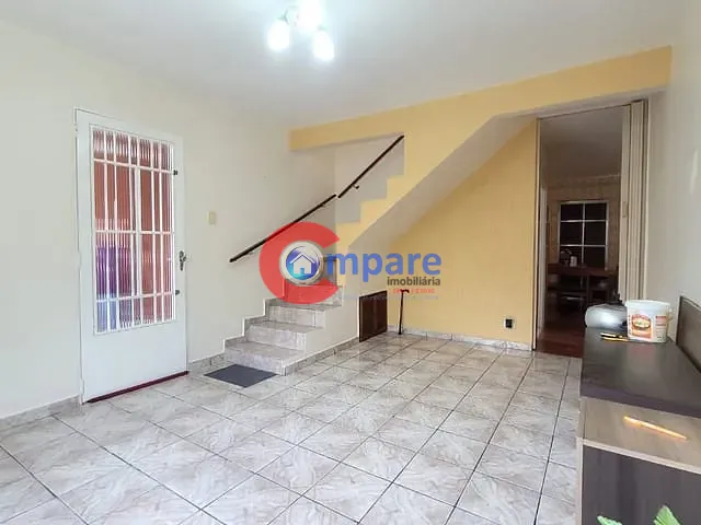 Sobrado 2 quartos e 2 banheiros, à venda, no bairro Parque Marabá em Guarulhos