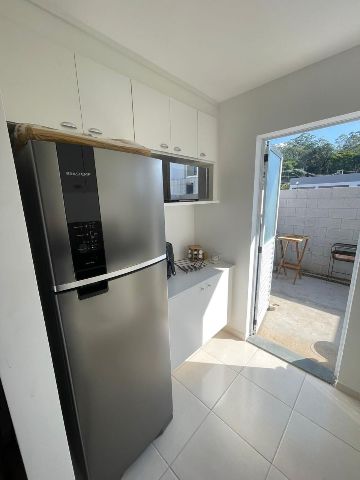 Sobrado com 60m² 2 quartos e 2 banheiros, à venda, no bairro Jardim Sandra em Cotia