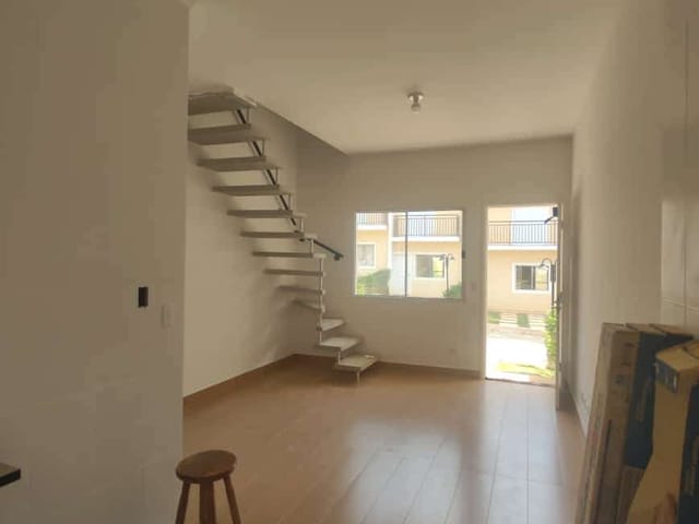 Sobrado com 60m² 2 quartos e 2 banheiros, à venda, no bairro Chácara Ondas Verdes em Cotia