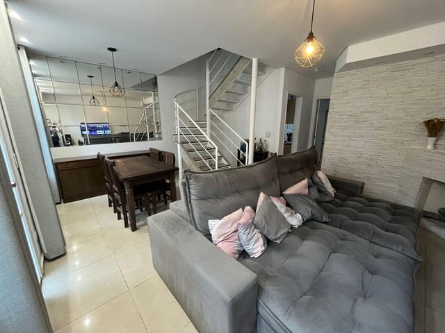 Sobrado com 130m² 3 quartos e 3 banheiros, à venda, no bairro Jardim Rebelato em Cotia