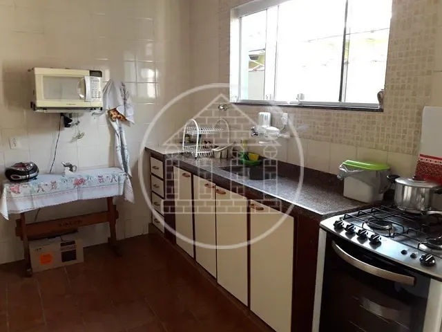 Sobrado com 250m² 4 quartos e 2 banheiros, à venda, no bairro Jardim Cruzeiro em São Paulo