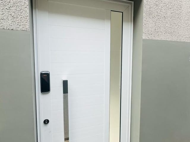 Sobrado 3 quartos e 2 banheiros, à venda, no bairro Jardim Japão (Caucaia do Alto) em Cotia