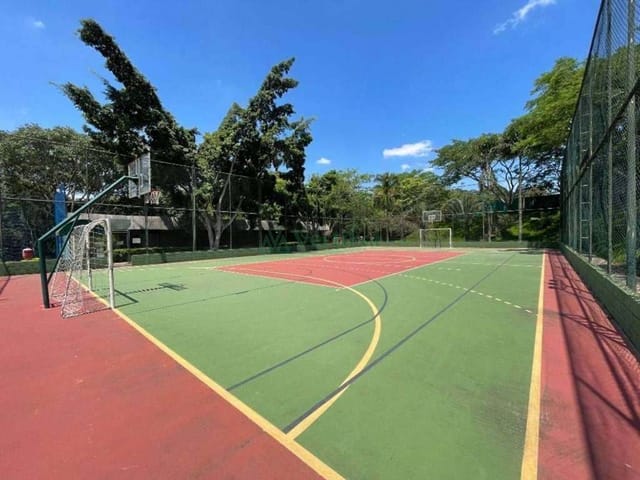 Sobrado com 480m² 4 quartos e 5 banheiros, à venda, no bairro São Paulo II em Cotia