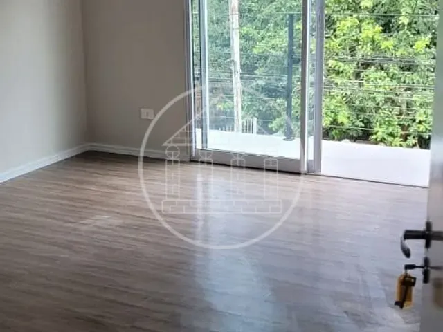 Sobrado com 101m² 3 quartos e 4 banheiros, à venda, no bairro Jardim Umuarama em São Paulo