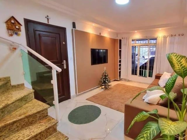 Sobrado com 100m² 3 quartos e 2 banheiros, à venda, no bairro Jardim Maria Augusta em São Paulo