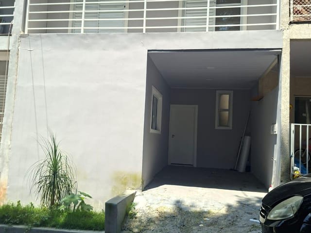 Sobrado 2 quartos e 2 banheiros, para alugar, no bairro Chácara Canta Galo em Cotia
