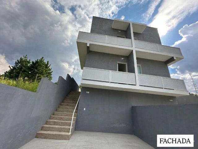 Sobrado com 125m² 2 quartos e 2 banheiros, à venda, no bairro Bairro do Pereiras em Cotia
