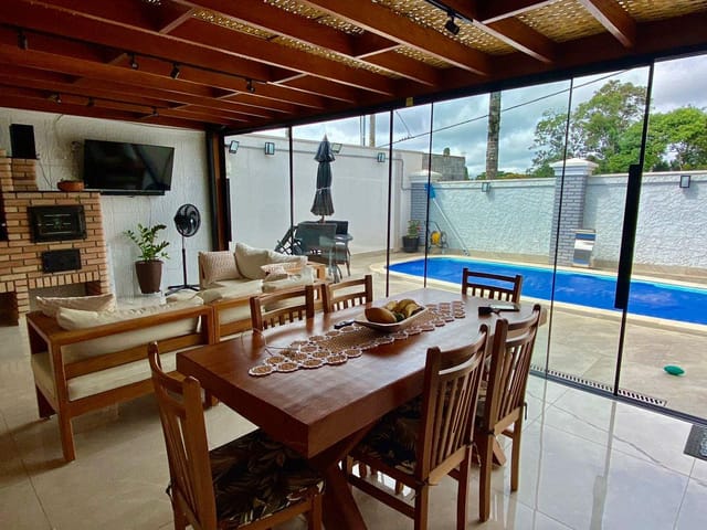 Sobrado com 276m² 3 quartos e 3 banheiros, à venda, no bairro Granja Cristiana em Vargem Grande Paulista