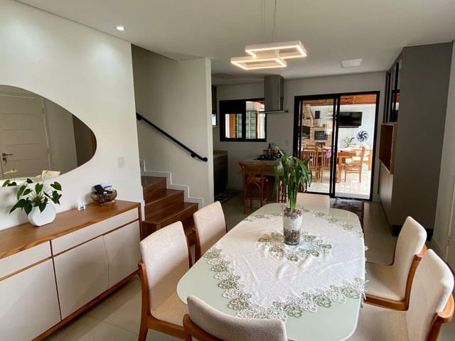 Sobrado com 276m² 3 quartos e 3 banheiros, à venda, no bairro Granja Cristiana em Vargem Grande Paulista