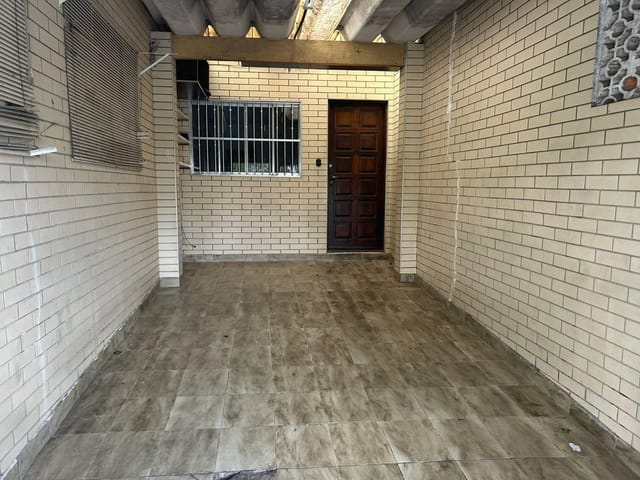 Sobrado com 80m² 2 quartos e 1 banheiro, à venda, no bairro Jardim Beatriz em Taboão da Serra