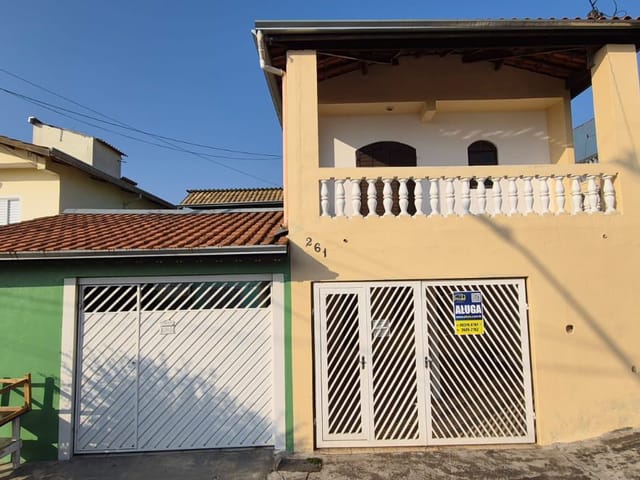 Sobrado com 250m² 4 quartos e 3 banheiros, para alugar, no bairro Parque São George em Cotia