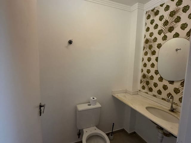 Sobrado com 134m² 3 quartos e 2 banheiros, à venda ou para alugar, no bairro Chácara do Carmo em Vargem Grande Paulista