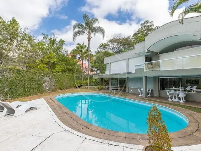 Sobrado com 712m² 3 quartos e 5 banheiros, à venda, no bairro Jardim Marajoara em São Paulo
