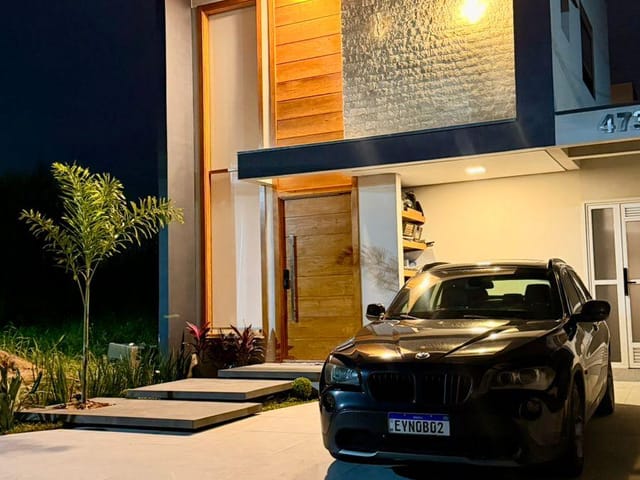 Sobrado 2 quartos e 3 banheiros, à venda, no bairro das Pedras em Cotia