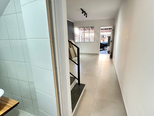 Sobrado com 80m² 2 quartos e 2 banheiros, à venda ou para alugar, no bairro Granja Viana em Cotia
