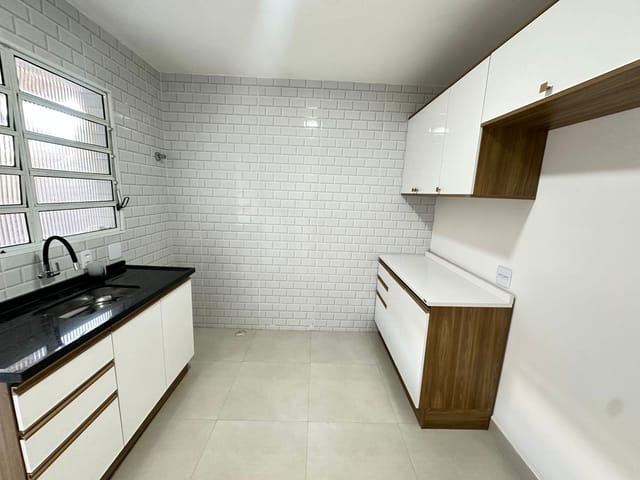 Sobrado com 80m² 2 quartos e 2 banheiros, à venda ou para alugar, no bairro Granja Viana em Cotia