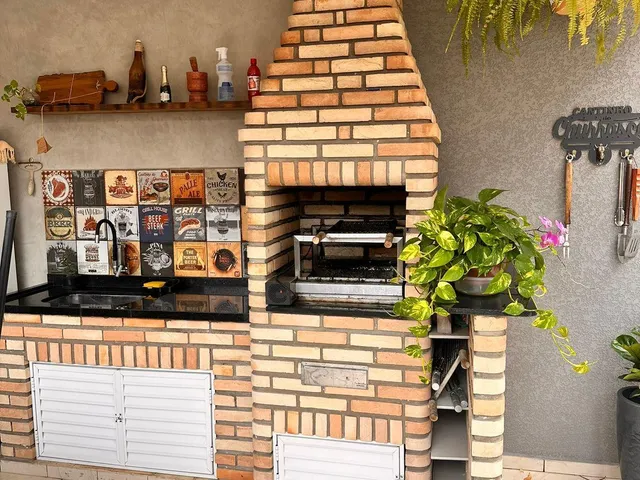 Sobrado com 200m² 3 quartos e 3 banheiros, à venda, no bairro Parque Alexandre em Cotia