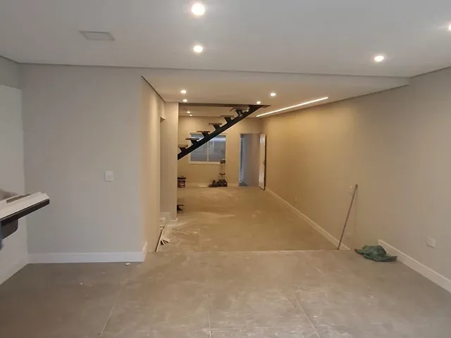 Sobrado com 250m² 3 quartos e 4 banheiros, à venda, no bairro Bela Vista em Osasco
