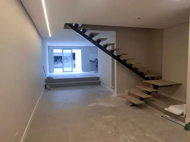 Sobrado com 250m² 3 quartos e 4 banheiros, à venda, no bairro Bela Vista em Osasco