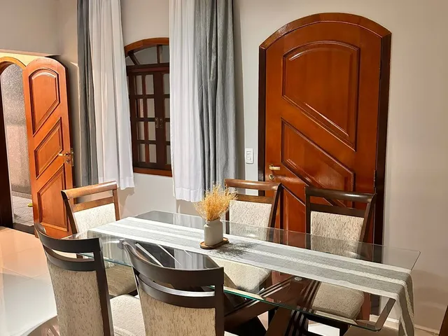 Sobrado com 125m² 3 quartos e 2 banheiros, à venda, no bairro Parque Alexandre em Cotia