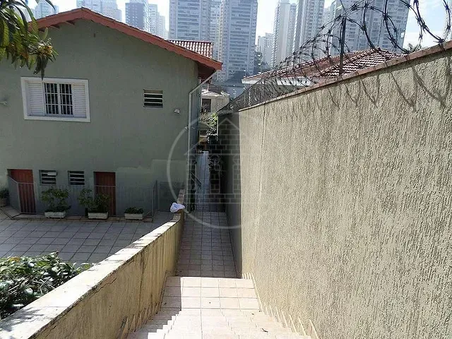 Sobrado com 750m² 6 quartos e 6 banheiros, à venda ou para alugar, no bairro Campo Belo em São Paulo