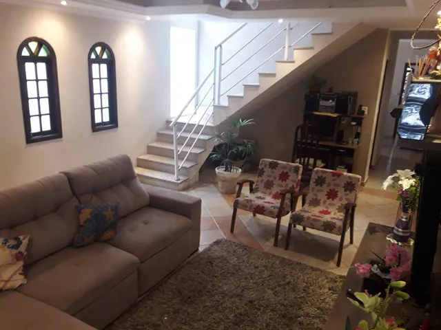 Sobrado 3 quartos e 3 banheiros, à venda, no bairro Jardim do Engenho em Cotia