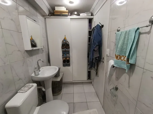 Sobrado 3 quartos e 3 banheiros, à venda, no bairro Parque Pinheiros em Taboão da Serra