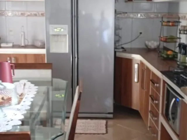 Sobrado 4 quartos e 2 banheiros, à venda, no bairro Jardim Ampermag em Carapicuíba