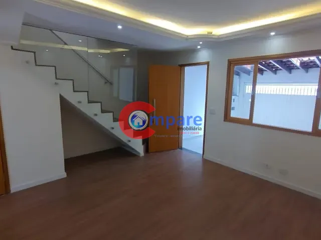 Sobrado 3 quartos e 2 banheiros, à venda, no bairro Taboão em Guarulhos