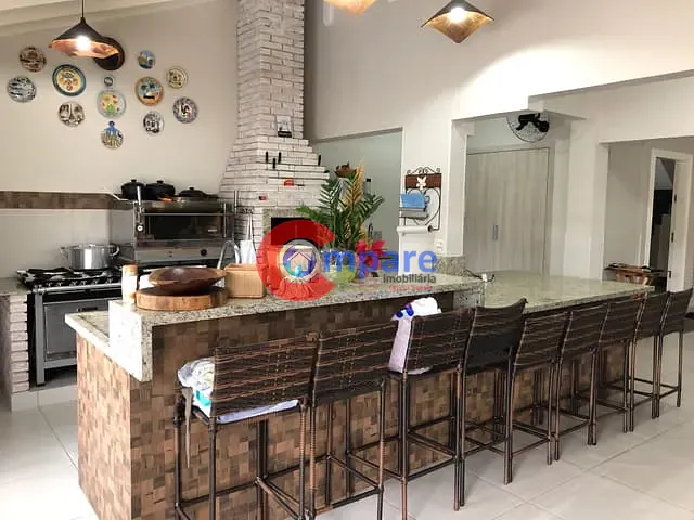 Sobrado com 420m² 4 quartos e 3 banheiros, à venda, no bairro Vila Galvão em Guarulhos