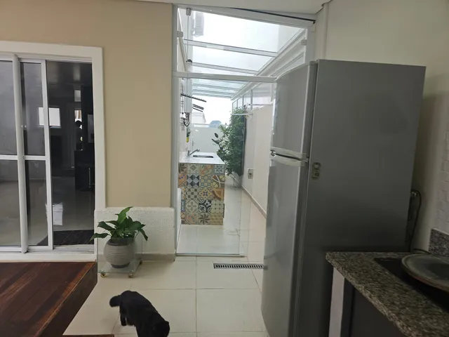 Sobrado 3 quartos e 3 banheiros, à venda, no bairro Chácara Quiriri em Carapicuíba