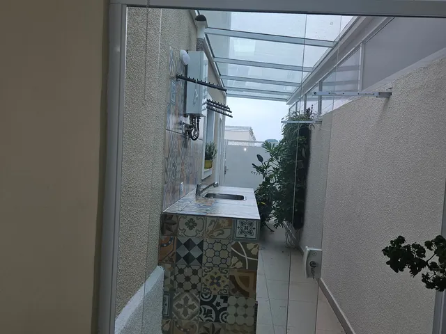 Sobrado 3 quartos e 3 banheiros, à venda, no bairro Chácara Quiriri em Carapicuíba