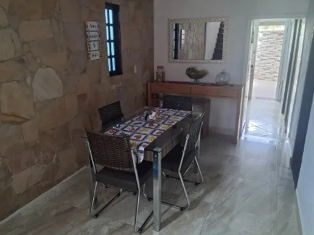 Sobrado 3 quartos e 2 banheiros, à venda, no bairro Água Espraiada (Caucaia do Alto) em Cotia